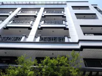 Ola Hostel Manila Hotels near Ermita