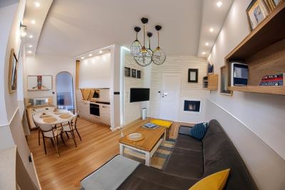 One-Bedroom Apartment