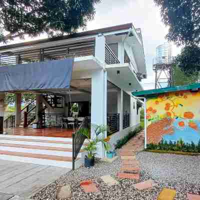 The Lavana Camp Coco Batangas by RedDoorz Hotel Exterior
