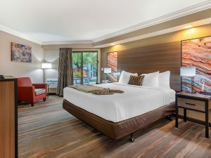 Best Western Plus Wine Country Inn  Suites