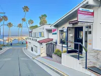 Catalina Courtyard Suites Hotels near Descanso Beach Club