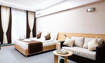 Lakshmi Hotel
