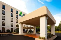 Holiday Inn Express Richmond-Mechanicsville Hotels in Studley