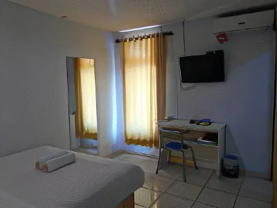 Rumah Syariah & Kolam Renang Bugenville Guesthouse