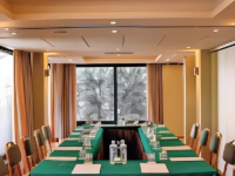 The Park Hotel Piraeus Pire otelleri