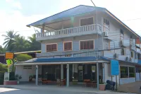 Sabaydee Guesthouse Hotels near Wat Chomkao Manilat