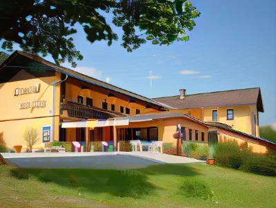 Gasthof Hotel zur Post Hotels in der Nähe von Waldseilpark Tscheppaschlucht
