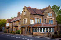 The Strutt Arms Hotel at the Elephant & Peacock - С парковкой