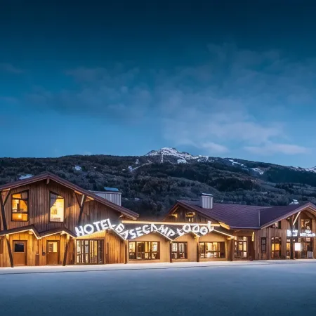 Hotel Base Camp Lodge - Bourg Saint Maurice