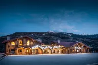 Hotel Base Camp Lodge - Bourg Saint Maurice Hotels in Sainte-Foy-Tarentaise
