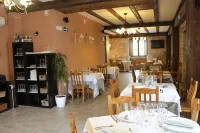 Hotel Rural Restaurante Las Baronas Hôtels à : Santa Cruz de la Salceda