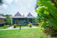 Suanyakohkood Resort & Spa Hotels near Huang Nam Khiao Waterfall