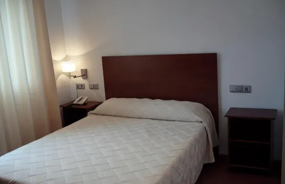 瓦爾卡爾塞烏爾巴薩酒店