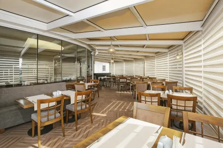 Balturk House Hotel Отели рядом с достопримечательностью «Aqua Reef Central»