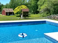 The Nutmeg Hotels in Marlboro
