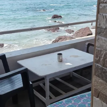 Om Ganesh Guest House Cliffside