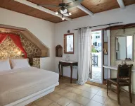 Polikandia Hotel