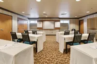 Holiday Inn Express & Suites Warwick-Providence (Airport)