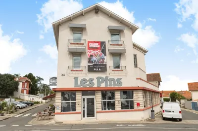 Hôtel les Pins Hotels near Fun Park