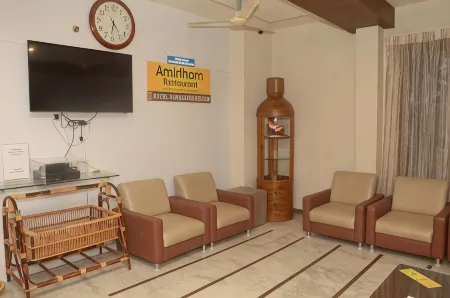 Hotel Kanakabhishegam Отели в г. Нагапаттинам