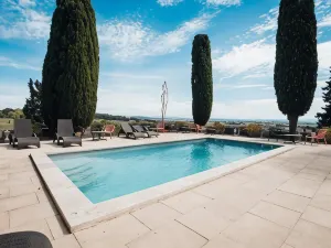 Hostellerie du Château des Fines Roches