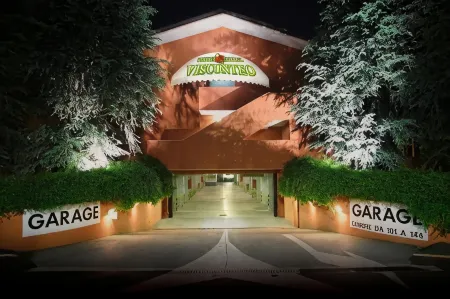 Hotel Motel Visconteo Отели в г. Берегуардо