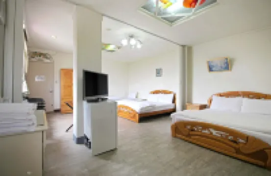 Seven Stars Hotel