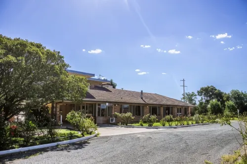 Allonville Gardens Motel Hotels in Gumly Gumly