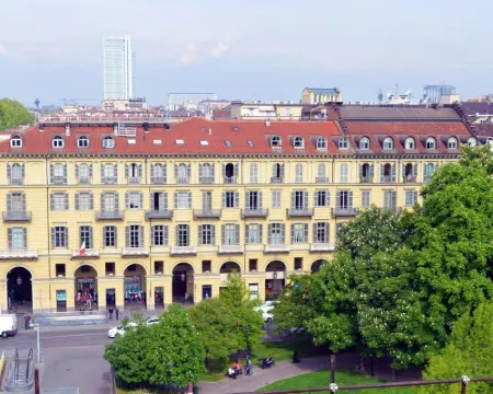 ホテル ローマ エ ロッカ カヴール トリノのホテル