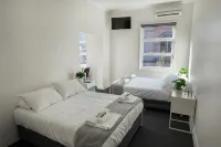 Bar Broadway Hotels in Chippendale