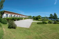 Logis Hotel du Lac Hotel a Bort-les-Orgues