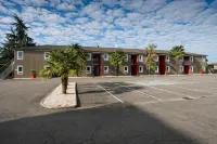 Brit Hotel Essentiel Pau Lescar Hotels in Lons