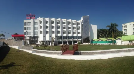 Hotel Lake View Отели в г. Сапутара