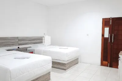 Roemah Proklamasi Syariah Mitra RedDoorz Hotels in Padang