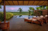 Niraamaya Wellness Retreats Backwaters and Beyond Kumarakom - Villas