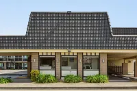 Super 8 by Wyndham Eureka Hotels in Eureka