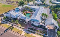 South Cairns Resort Hotels in Earlville