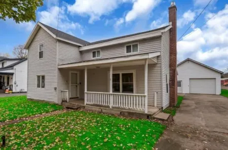 Private Patio Oasis + Fenced In Backyard + In Town! Pet & Family Friendly!