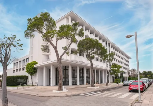 โรงแรมบอร์ดอยอัลคูเดียเบย์ - สำหรับผู้ใหญ่เท่านั้น