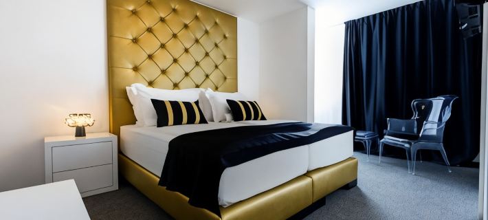 B Gold Luxury Rooms B&B Отели в г. Сплит