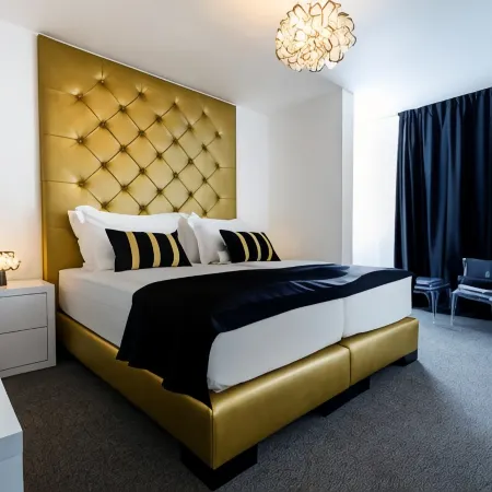 B Gold Luxury Rooms B&B