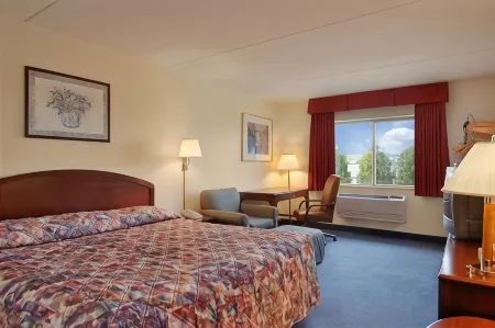 Super 8 by Wyndham Manchester Airport Отели в г. Манчестер