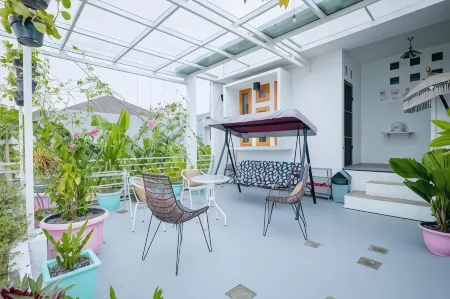 Calda Homestay Syariah Отели рядом с достопримечательностью «Taman Kupu-Kupu Cihanjuang»