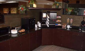 C'Mon Inn & Suites Fargo