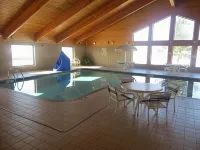 AmericInn by Wyndham Manitowoc - Pools