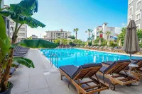 Ada Julian Marmaris