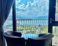 Ming Yue Hu Hotel - Romantic