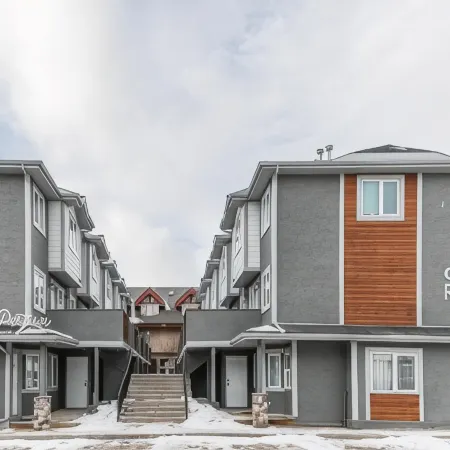 Canadian Rockies Chalets