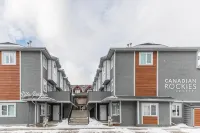 Canadian Rockies Chalets