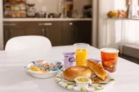 Lorraine Hotel - breakfast